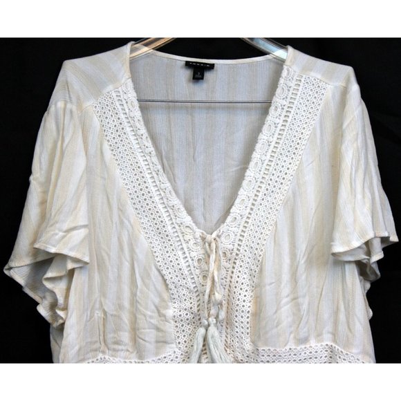 Torrid White Yellow Striped Shirt sz 3 Eyelet Lacing String Fringe Spring Summer - Picture 2 of 8